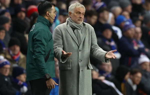 Mourinyo "Real Madrid"ə keçəcəyi xəbərlərini şərh edib