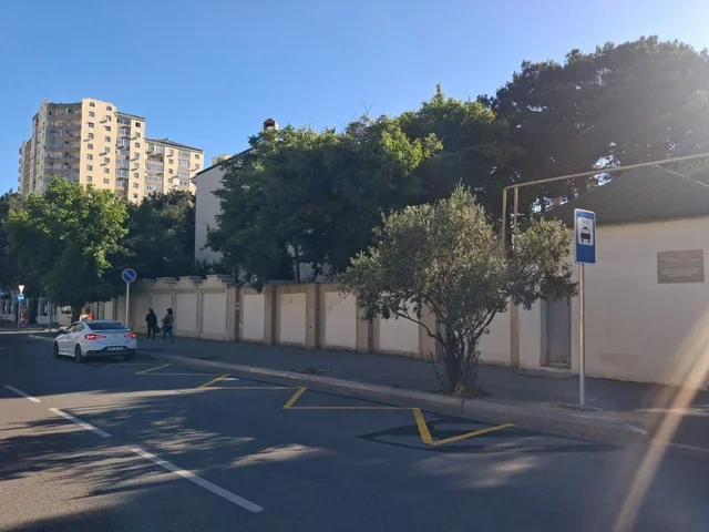 Bakıda daha iki ünvanda minib-düşmə yeri yaradılıb - FOTO