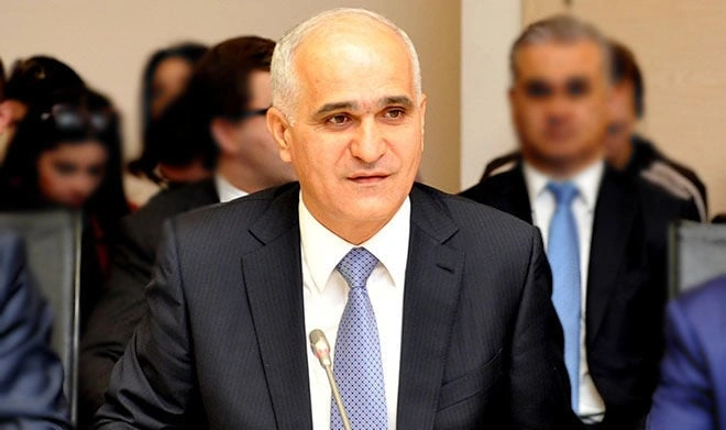 Azərbaycandan Ermənistana yüklərin daşınması...