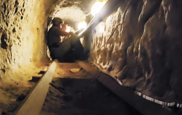 ABŞ-Meksika sərhədində narkokartellərin istifadə etdiyi yüzüncü tunel aşkar edilib - FOTO
