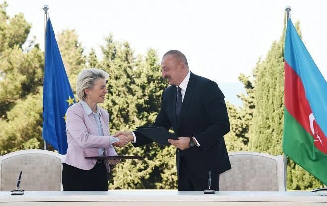 İlham Əliyev və Leyen mətbuata bəyanat verdilər - Video
