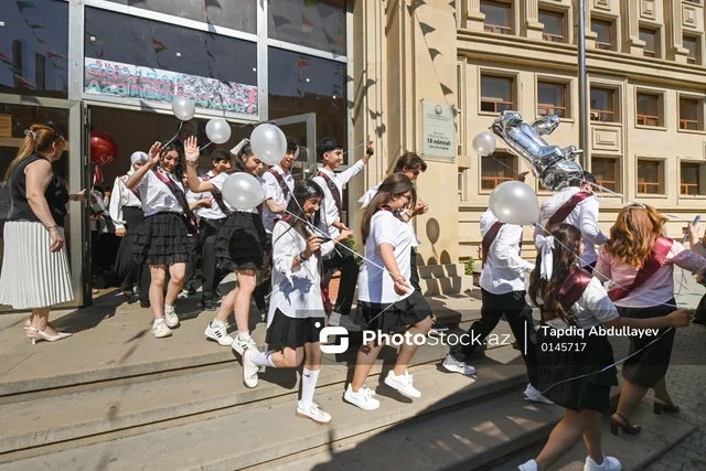 Bakıda "Son zəng" həyəcanı - FOTO