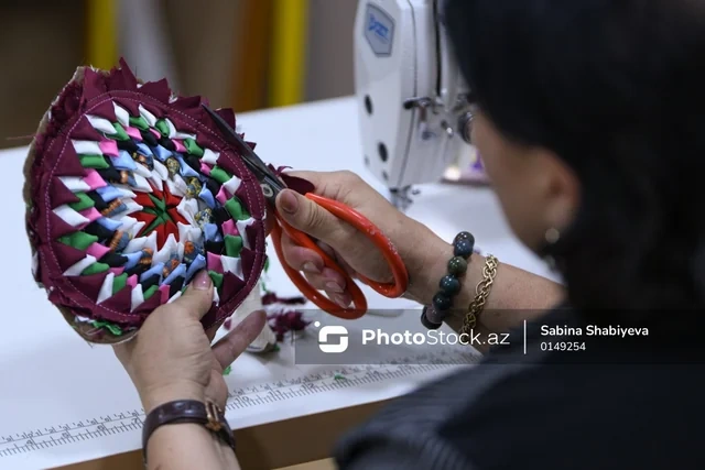 Kiçik parçalardan düzəldilən böyük əsərlər - Qurama sənətinin sirləri - FOTOREPORTAJ