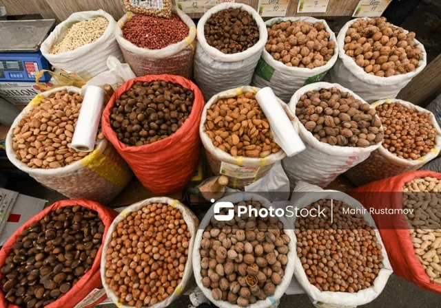 Novruz süfrələri üçün kənd qoxusu: Yarmarkada qiymət fərqi - REPORTAJ