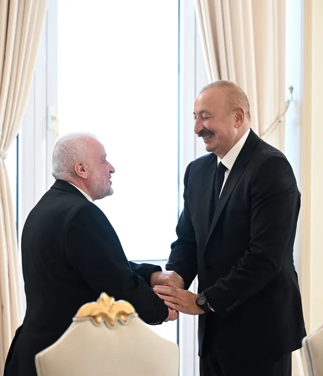 İlham Əliyev Bakıda keçirilən beynəlxalq konfransların iştirakçılarını qəbul edib - FOTO