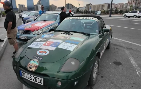 "İpək yolu" rallisi Bakıya çatdı - "Bir ildir ki, buna hazırlaşırdıq" - VİDEO