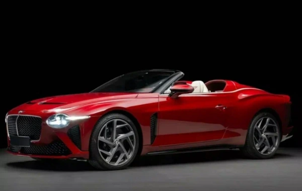Nadir "Bentley" hərracda ilkin qiymətindən xeyli ucuz satıldı