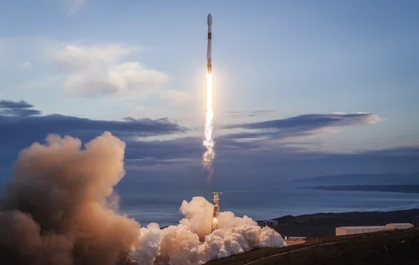 "SpaceX" gizli yük daşıyan raketini orbitə çıxardı