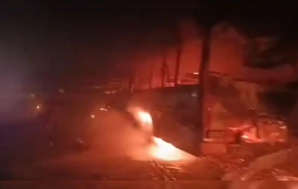 Hindistanda yeddi avtobus və üç avtomobil toqquşdu: Azı dörd nəfər ölüb, xeyli yaralı var