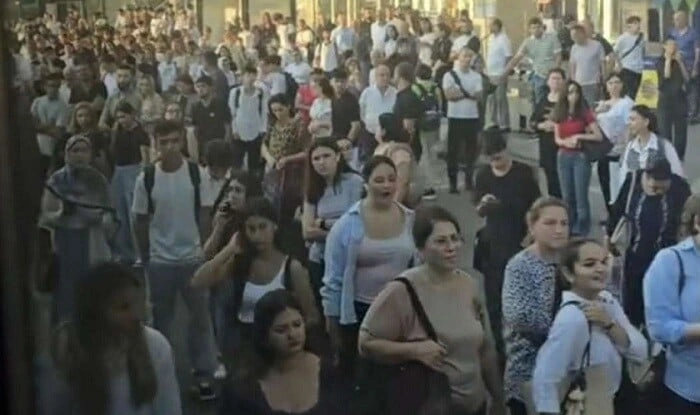Bakıda dayanacaqlarda insan seli... - Video