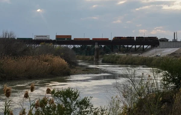 Texasda qatarda altı meyit aşkarlanıb
