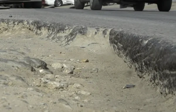 Sürücüləri bəlaya salan yol: "Qazandığımızı maşına xərcləyirik" - VİDEO