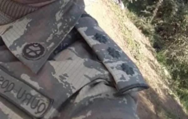 Komandir məzuniyyətə gəldi, əməllərindən bezdiyi əmisini bıçaqladı