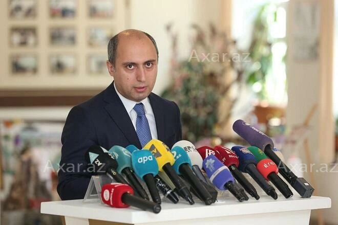 Biz müəllimə niyə maaş veririk? - Nazir