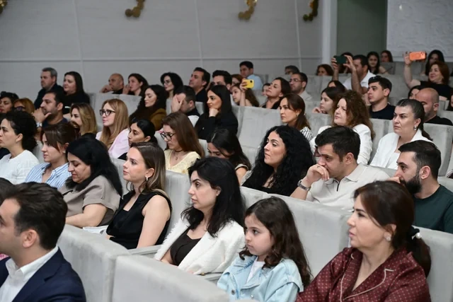 Leyla Əliyeva və Alyona Əliyeva Müstəqillik Gününə həsr olunmuş konserti izləyiblər - FOTO