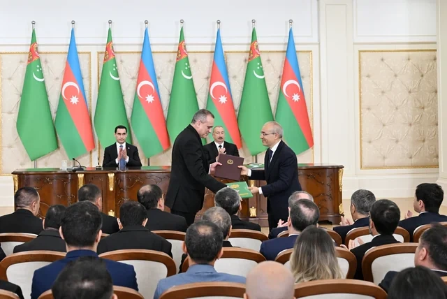 Azərbaycan-Türkmənistan sənədləri mübadilə olunub - FOTO