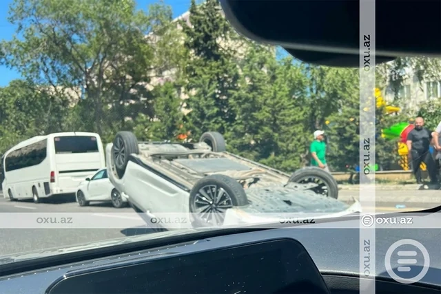 Bakıda "Changan" AŞDI: ÜÇ YARALI VAR - FOTO - VİDEO