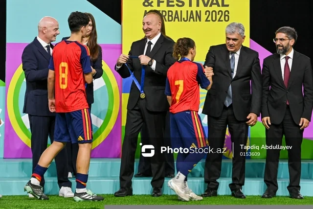 Prezident İlham Əliyev "FIFA U-15 World Cup and Festival"ın final matçını izləyib, mükafatlandırma mərasimində iştirak edib - Foto