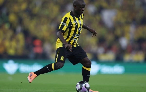 "Fənərbağça" ulduz futbolçunun transferini reallaşdırdı