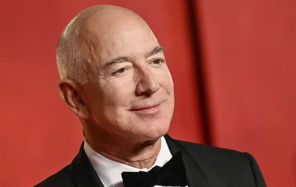 Ceff Bezos "Liverpul"un səhmlərini satın aldı