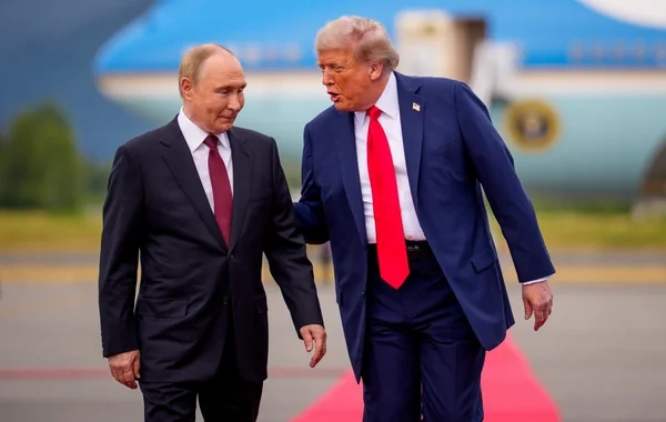 Putin Trampı Moskvaya Qələbə paradına dəvət edib? - Kremldən açıqlama