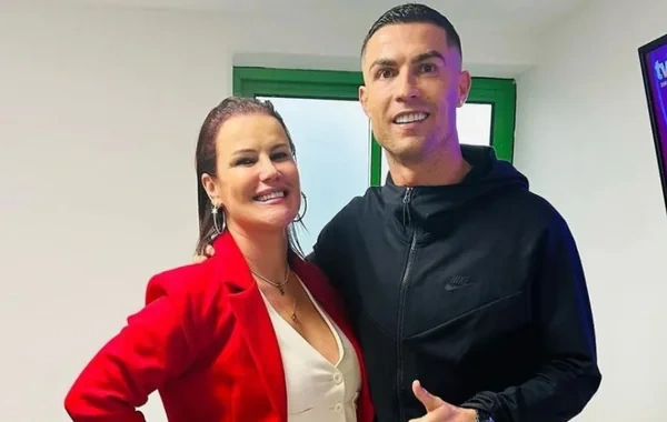 Ronaldu millidən ayrıldı, azarkeşlər etirazlarını qeyri-adi formada bildirdilər
