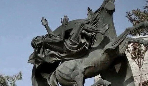 Suriyada Papanın verdiyi hədiyyə oğurlandı