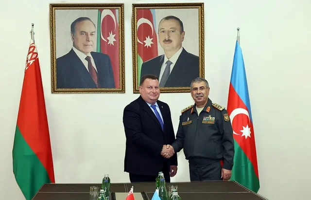 Azərbaycan və Belarus hərbi əməkdaşlığı GÜCLƏNDİRİR: Bakıda mühüm görüş - FOTO