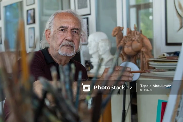 Sənətin sərhədsiz dili: 80-ni haqlayan sənətkarın yaradıcılıq izi - FOTOREPORTAJ