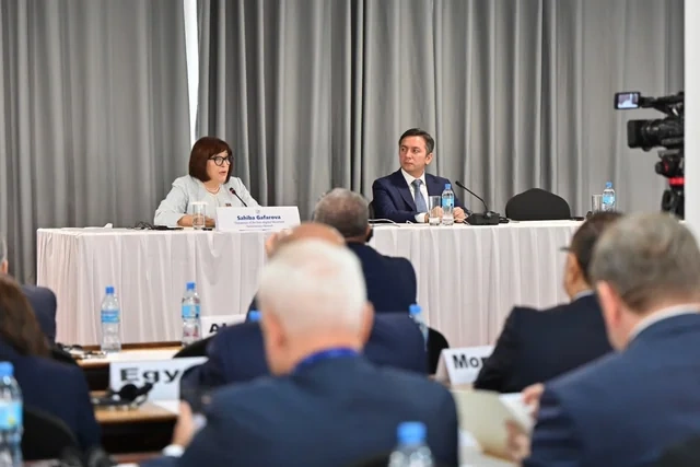 Sahibə Qafarova Qoşulmama Hərəkatı Parlament Şəbəkəsinin iclasına sədrlik edib - Foto