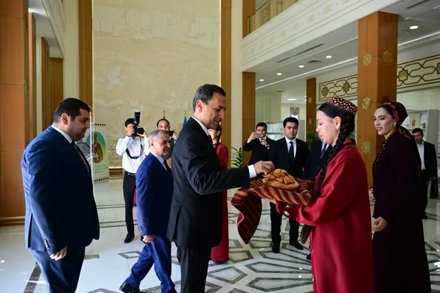 Arkadağ şəhərində Seyid Əzim Şirvani və Dövlətməmməd Azadinin yaradıcılığına həsr olunan elmi konfrans keçirilib - FOTO