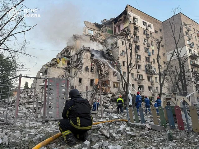 Kiyevə hava hücumu: 11 nəfər ölüb, 56 nəfər yaralanıb - FOTO - VİDEO