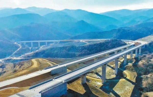 Qarabağ və Şərqi Zəngəzurda inkişaf edən infrastruktur: Bölgənin gələcəyi necə dəyişəcək?