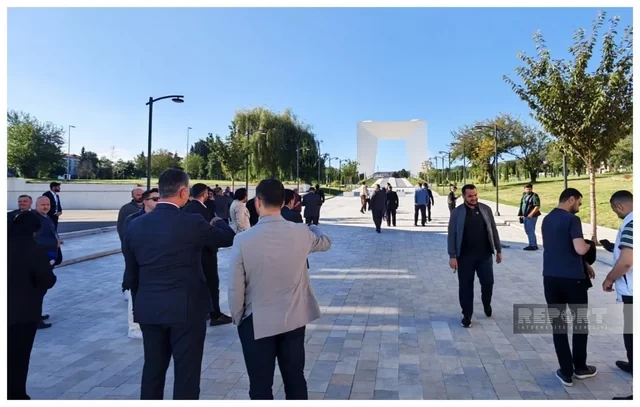 Din xadimləri Xankəndidə Zəfər parkı və Zəfər meydanını ziyarət ediblər - FOTO