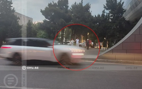 Bakıda 3 aydır həll olunmayan PİYADA KEÇİDİ PROBLEMİ - Minlərlə insanın həyatı niyə riskə atılır? - FOTOFAKT