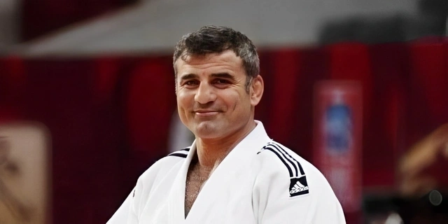 İlham Əliyev tərəfindən təltif olunan məşhur idmançılarımız