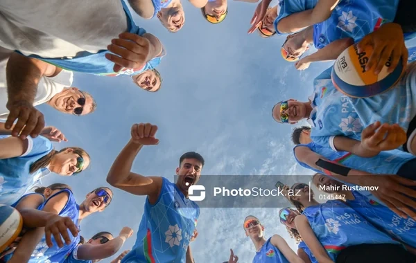 Qum üzərində dinamik idman: Çimərlik voleybolunun cəlbediciliyi - FOTOREPORTAJ