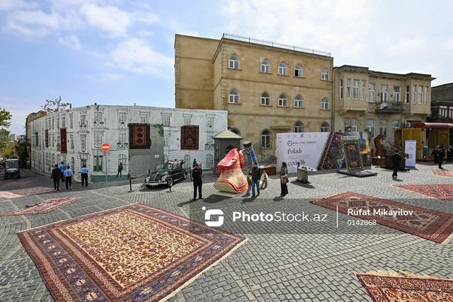 İçərişəhərdə Beynəlxalq Xalça Festivalının açılış mərasimi keçirilir