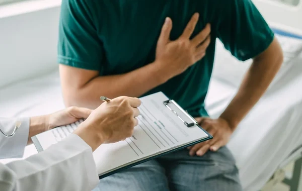 Ürək xəstəliyi riskini ikiqat artıran vərdiş açıqlandı