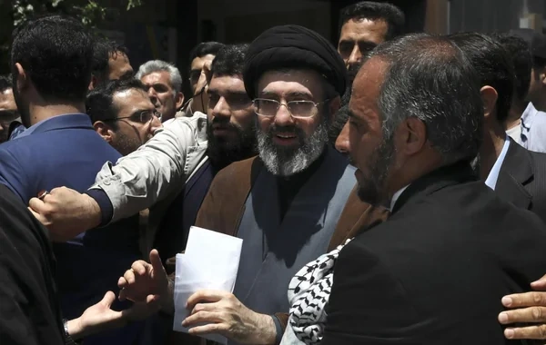 İranın yeni ali lideri ölümdən necə xilas oldu?