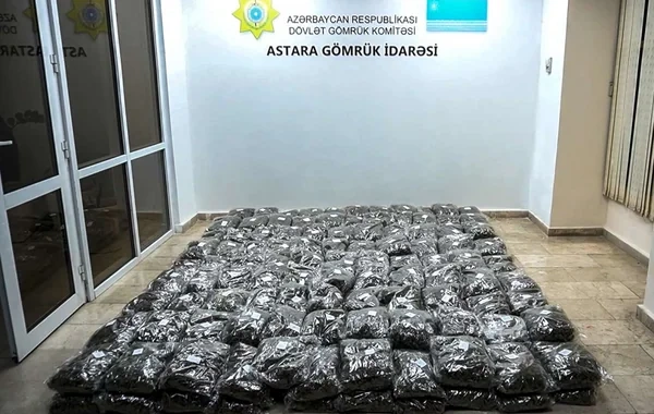 "Quru meyvə" adı ilə 112 kiloqramdan artıq narkotiki ölkəyə keçirmək istədilər - FOTO