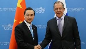 Lavrov Bakıda çinli həmkarı ilə görüşdü