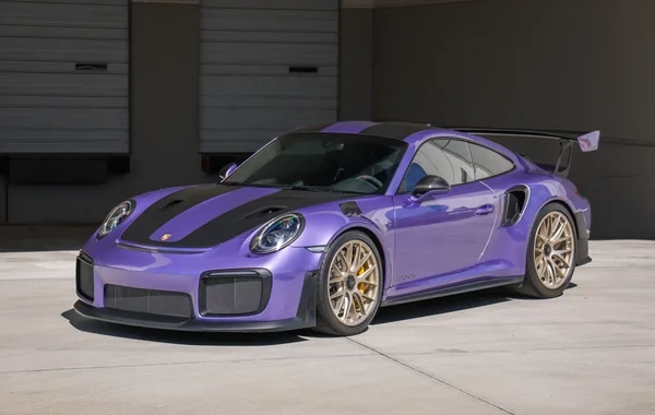 Nadir "Porsche" rekord qiymətə satıldı - FOTO