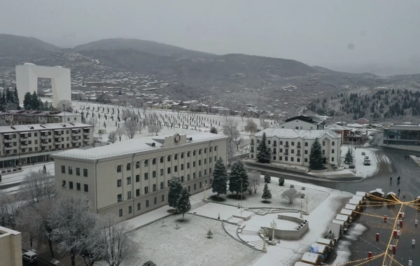 Xankəndinə mövsümün ilk qarı yağdı