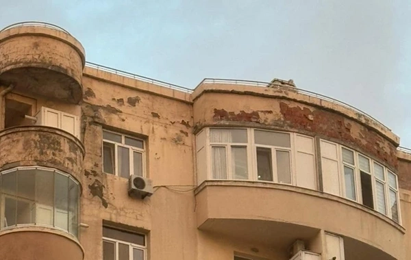 Yasamalda bina təhlükə altındadır: Sakinlər ölüm qorxusu ilə yaşayırlar