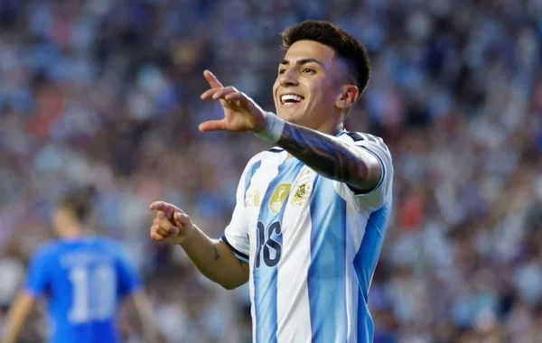 "River Pleyt"dən tarixi transfer: Dünya çempionunu heyətinə qatdı