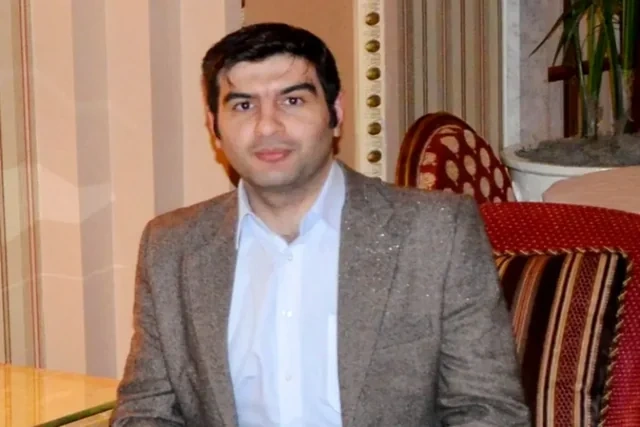 Kliklə başlayan risk: Uşaqları kim böyüdür - valideyn, yoxsa sosial media? - ARAŞDIRMA