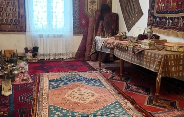 Evini muzeyə çevirən sakin: Minlərlə qədim eksponat var - VİDEO