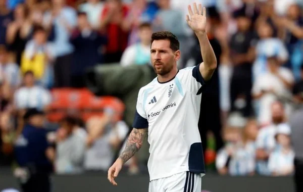 Messi zədəsindən sonra ilk dəfə meydana çıxdı