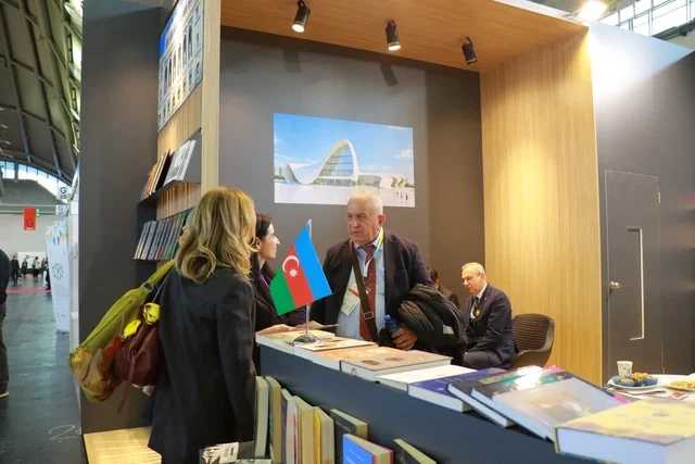 Frankfurt sərgisi çərçivəsində Azərbaycanın nəşriyyat təmsilçilərinin işgüzar görüşləri təşkil olunub - Foto